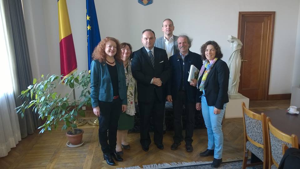 Im rumänischen Parlament, v.l.n.r.: Margarete Bause, Christine Kamm, Ovidiu Gant, Thomas Mütze, Uli Leiner, Kerstin Celina.